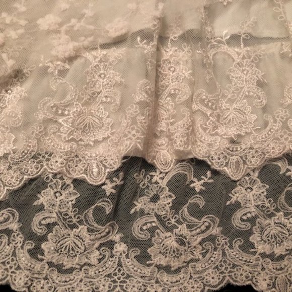 DOUBLE ZERO Size S, Heavily Laced Baby Doll Blouse - Picture 4 of 12